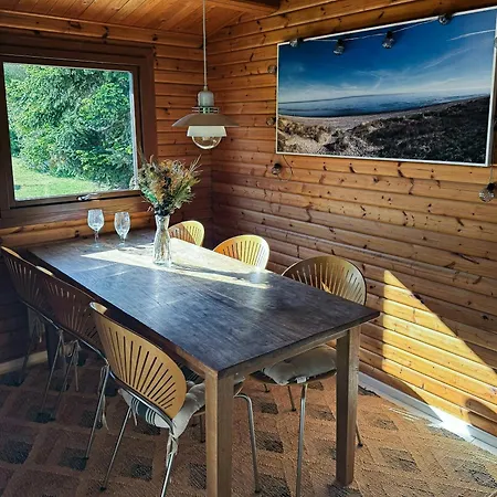 Log Within Walking Distance Of The Hébergement de vacances *